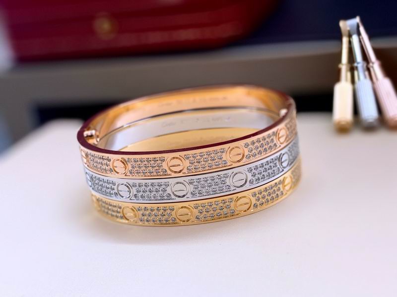 Cartier bracelet 07yxq06